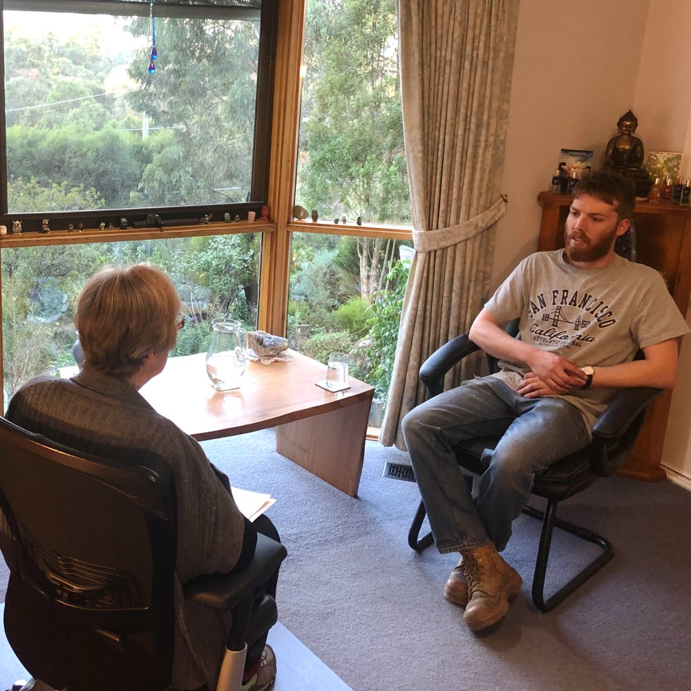 Counselling Melbourne - Sue Dawson Talking to a Counselling Client